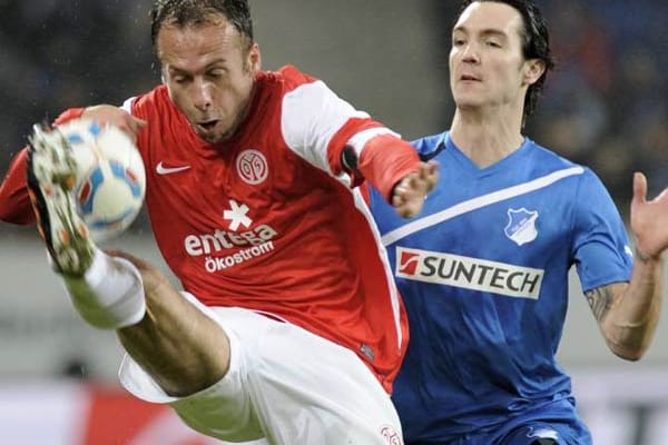 Der Mainzer Nikolce Noveski (li.) hat ebenso wie Srdjan Lakic den Weg in die Fakten der Saison gefunden.