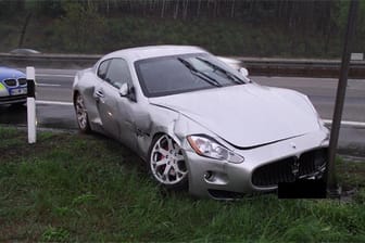 An diesem Maserati GranCoupé entstand ein Sachschaden von etwa 100.000 Euro.
