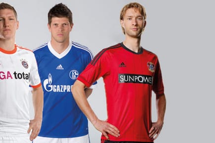 t-online.de zeigt die Bundesliga-Trikots 2012/2013.