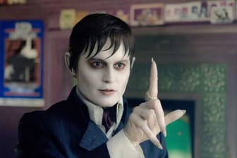 Johnny Depp als Vampir Barnabas Collins in "Dark Shadows"