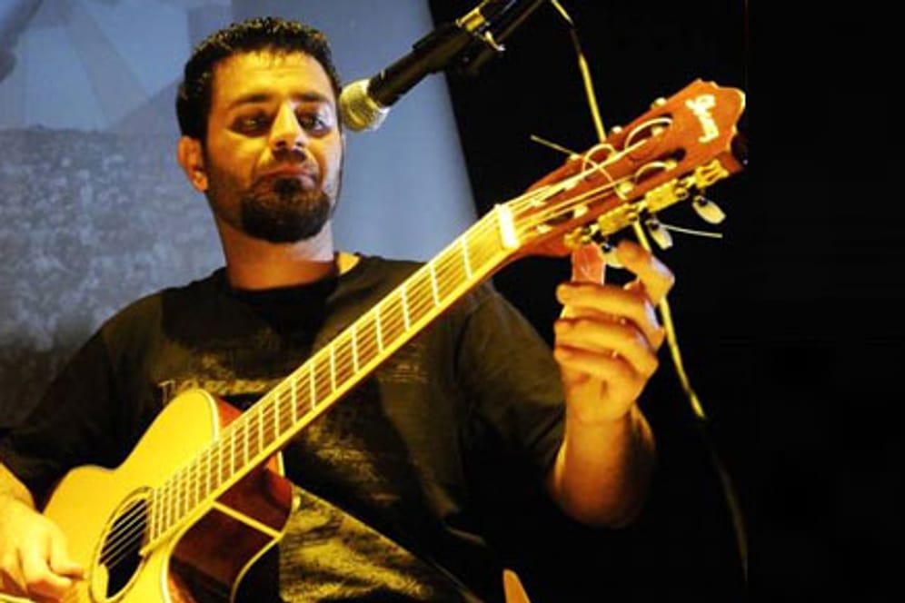 Todesdekret gegen iranischen Rapper Shahin Najafi.