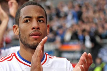Nationalspieler Dennis Aogo (Hamburger SV wurde am Ballermann ausgeraubt.
