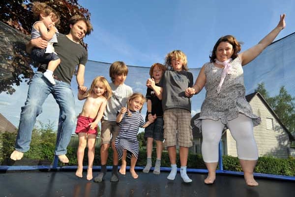 Familie Goes packt den Großfamilienalltag mit Schwung.