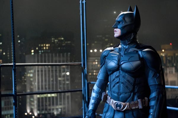 In "The Dark Knight Rises" bekommen es die Stadt Gotham und ihr Beschützer Batman (Christian Bale) mit einer mächtigen Bedrohung zu tun.