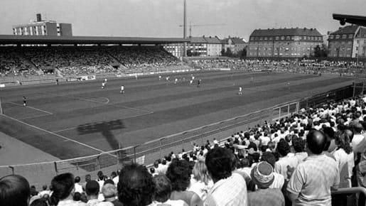 Vor dem Umbau wird das Inventar des "Sechzger"-Stadions versteigert.