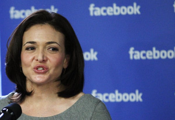 Die Facebook-Managerin Sheryl Sandberg besitzt Aktien im Wert von 1,4 Milliarden Dollar. Zuckerberg warb sie vom Konkurrenten Google ab.
