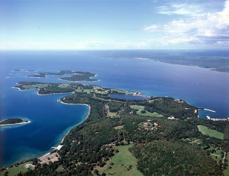 Kroatien: Die Inselgruppe Brijuni trägt zum Grün Istriens bei.