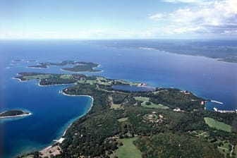 Kroatien: Die Inselgruppe Brijuni trägt zum Grün Istriens bei.