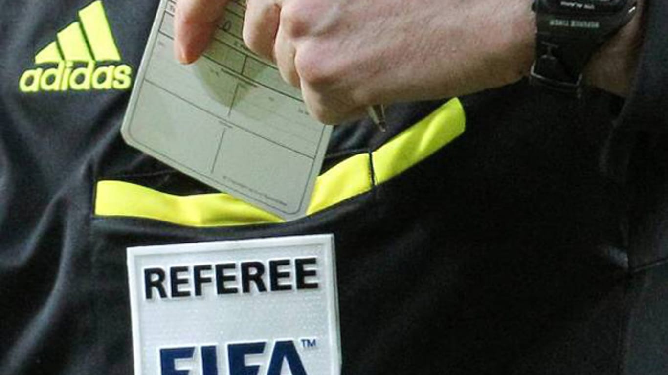 Die FIFA denkt über Doping-Kontrollen bei Schiris nach