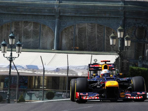 Straßenlaternen am Streckenrand gibt es in der Formel 1 auch nicht alle Tage.