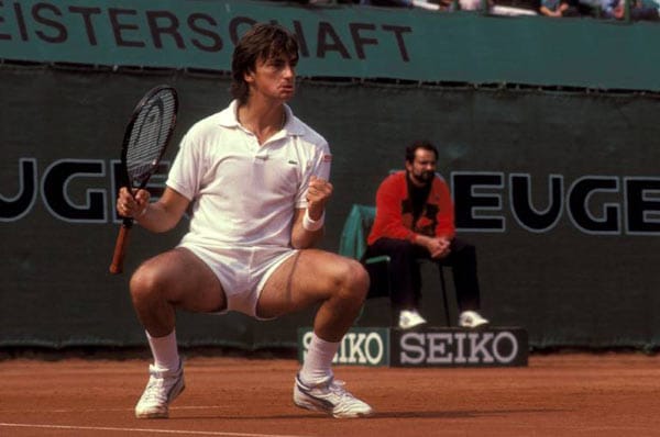 "Spaßvogel" Henri Leconte konnte in seiner Karriere neun Einzeltitel und einen Grand-Slam-Titel im Doppel gewinnen. Der Franzose galt im internationalen Profitennis der 80er Jahre als "der geniale Clown", welcher auch während wichtiger Matches durch Mimik und Gestik Schabernack mit dem Publikum trieb. Viele Franzosen waren der Ansicht, dass Leconte ohne seine Extravaganzen auf dem Tennisplatz noch erfolgreicher hätte sein können.