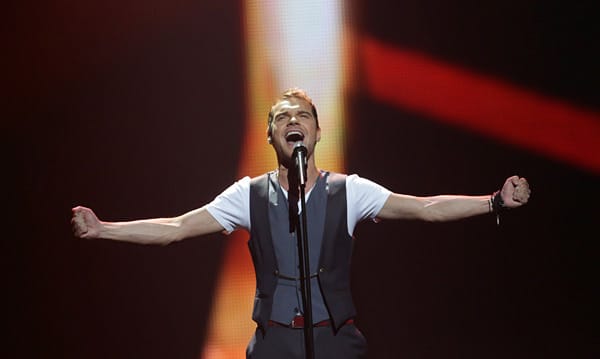 Ott Lepland stammt aus Estland und holte für seine Heimat Platz 6 - und kassierte 120 Punkte für seinen Song "Kuula".