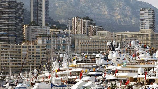 Ein Blick auf den Hafen von Monaco.