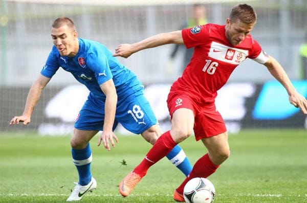 Die Polen gelten als der stärkere der beiden Gastgeber. Dazu kommt, dass Jakub Blaszczykowski und Co. die vermeintlich leichteste Vorrundengruppe erwischt haben. Die K.o.-Runde ist also drin - ab dann ist bei Heimspielen alles möglich. Titelchance: *** Die Polen gelten als der stärkere der beiden Gastgeber. Dazu kommt, dass Jakub Blaszczykowski und Co. die vermeintlich leichteste Vorrundengruppe erwischt haben. Die K.o.-Runde ist also drin - ab dann ist bei Heimspielen alles möglich. Titelchance: ***