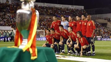 Der Weg zum Titel ist "steinig und schwer": Davon kann Spanien ein Lied singen. Denn bis zum Titel im Jahre 2008 musste kein Sieger jemals so viele Spiele absolvieren wie der amtierende Meister - zwölf Qualifikations- und sechs Endrundenspiele.