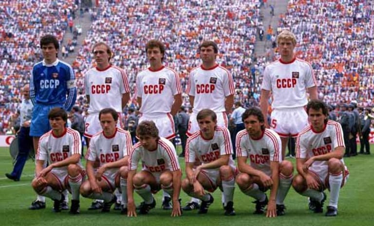 Die UdSSR schaffte es viermal ins Endspiel, konnte jedoch nur einmal als freudiger Sieger vom Platz gehen. Spanien schaffte bei drei Teilnahmen immerhin zwei Siege.