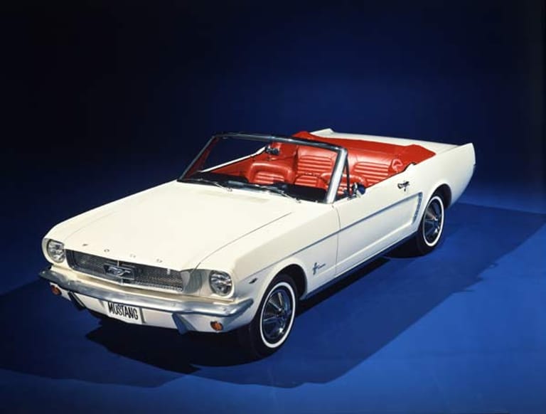 Ford Mustang Convertible: Auch dieses Auto kommt aus den sechziger Jahren.