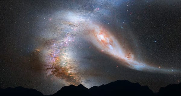 Nach der Kollision in vier Milliarden Jahren ist die Andromeda-Galaxie gestreckt. Die Milchstraße wird verzerrt