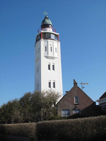 Willkommen in Friesland! Der Leuchtturm von Harlingen ist bis über die Landesgrenzen bekannt.