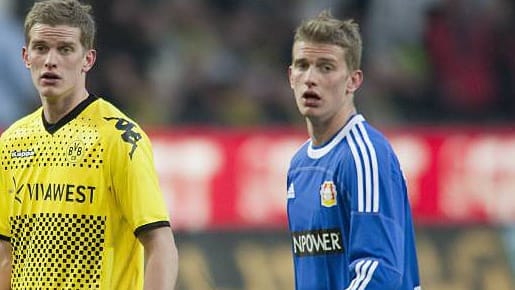 Sven (li.) vom BVB und Lars Bender von Bayer Leverkusen - ein Brüderpaar in der Bundesliga. Sven (li.) vom BVB und Lars Bender von Bayer Leverkusen - ein Brüderpaar in der Bundesliga.