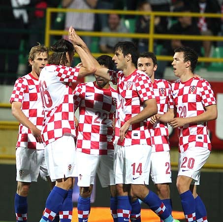 Kroatien: Das Team vom Balkan wird "Vatreni"', die Feurigen, genannt. Oder aber auch: "Kockasti", die Karierten, entsprechend den rot-weiß karierten Trikots.