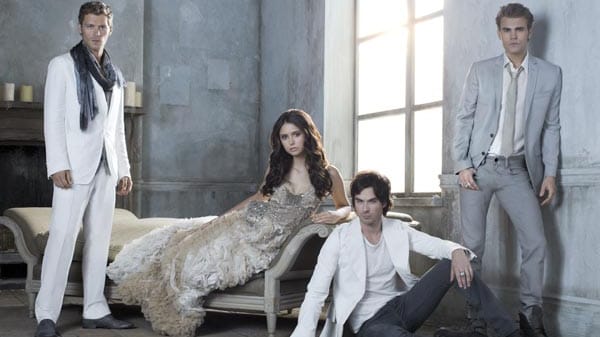 Auf dem zweiten Platz der Liste mit den tödlichsten TV-Serien tummeln sich die Blutsauger aus "Vampire Diaries". Im Schnitt werden hier 19 Opfer pro Folge beklagt. Aber Vorsicht: Nur eines davon ist menschlich, die restlichen rekrutieren sich aus der Welt der Fabelwesen und sind vorrangig untote Vampire. "FuneralWise.com" führt deshalb auch getrennte Listen für menschliche und nichtmenschliche Ofper.