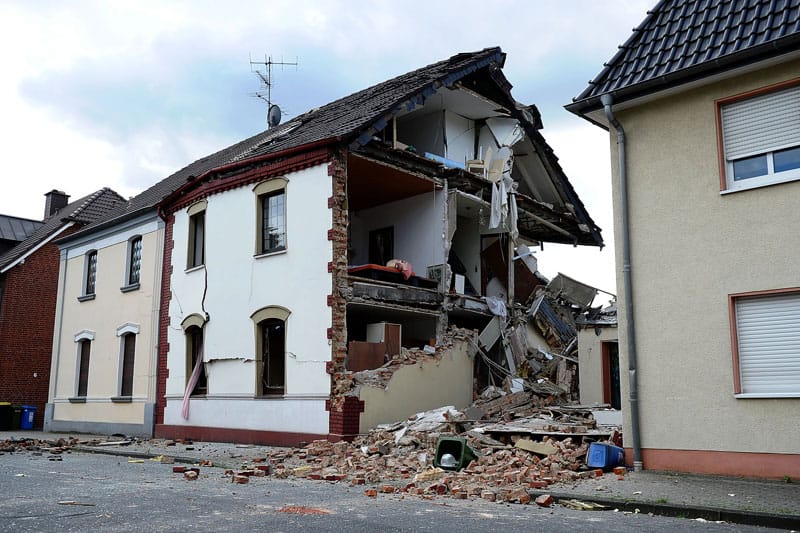 Eine schwere Explosion hat sich am Freitagmorgen in Oberhausen ereignet. Eine schwere Explosion hat sich am Freitagmorgen in Oberhausen ereignet.