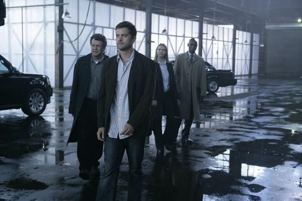 In J.J. Abrams Mystery-Serie "Fringe - Grenzfälle des FBI" gibt es ebenfalls vier Todesfälle im Schnitt pro Folge - drei menschliche und einen nichtmenschlichen. ProSieben wird die vierte Staffel ab dem 25. Juni 2012 ausstrahlen.
