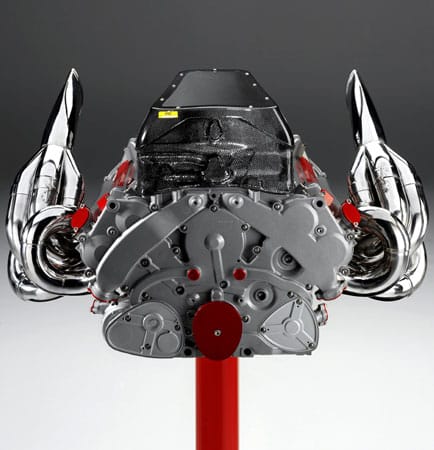 Im Angebot findet sich unter anderem ein V8-Motor aus der Saison 2008, mit dem Ferrari den 16. WM-Titel in der Konstrukteurswertung holte.