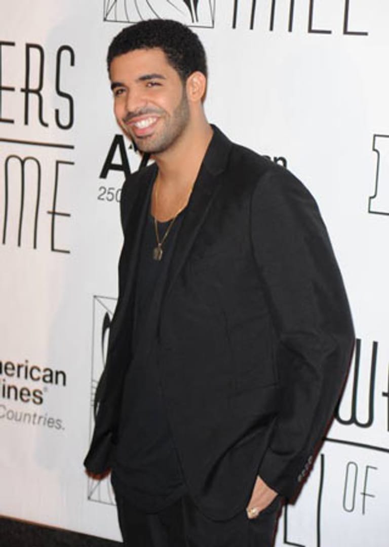 Bei den Künstlern eröffnet der kanadische Rapper, R&B-Sänger und Schauspieler Drake die Top Ten. Zwei Prozent der Stimmen entfielen auf ihn.