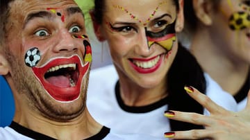 Deutsche Fans sind vor der Partie gegen die Niederlande optimistisch. Die DFB-Elf geht durch den 1:0-Erfolg über Portugal voller Selbstvertrauen in das zweite Gruppenspiel.