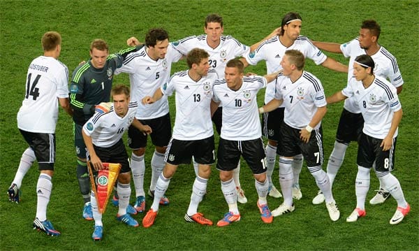 Diese elf Männer sollen den Klassiker gegen Holland erfolgreich bestreiten.