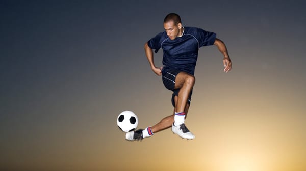 Halten Sie sich fit mit Fußball