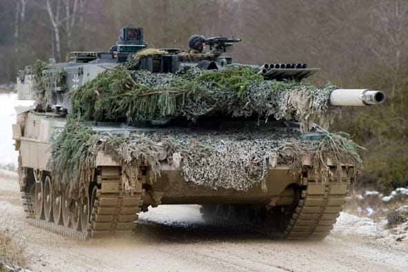 Bald 800 Panzer für die Saudis? Ein Leopard 2 der Bundeswehr im Übungseinsatz