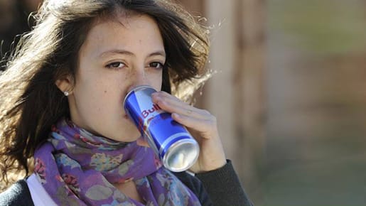 Vor allem bei Jugendlichen sind Energydrinks wie "Red Bull" sehr beliebt. Vor allem bei Jugendlichen sind Energydrinks wie "Red Bull" sehr beliebt.