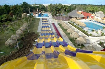 Die vierspurige Rutsche Aquaracer ist die Attraktion des Sirenis Aqua Games Park.