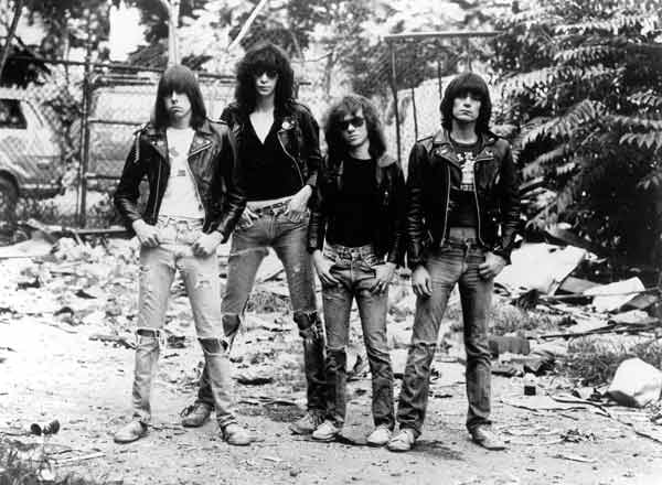 Die besten Songs der 70er Jahre Platz 5: The Ramones - Blitzkrieg Bop (1976)