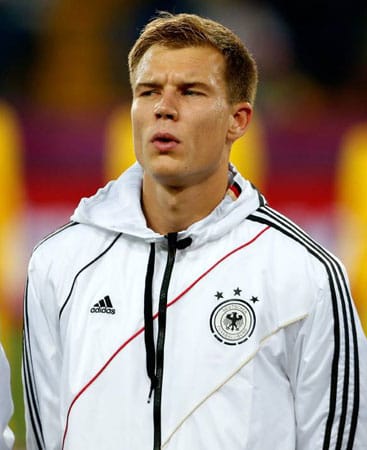 Holger Badstuber fehlte im Champions-League-Finale gelbgesperrt. Dasselbe Schicksal könnte ihn nun im Halbfinale der EM widerfahren. Der Innenverteidiger ist der einzige deutsche Spieler, der aufpassen muss.