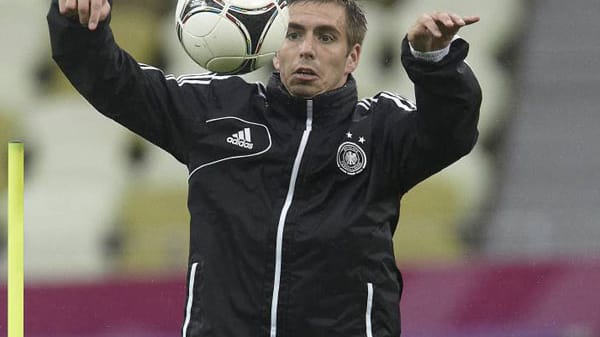 Philipp Lahm bereitet sich hochkonzentriert auf das Viertelfinale vor. Philipp Lahm bereitet sich hochkonzentriert auf das Viertelfinale vor.