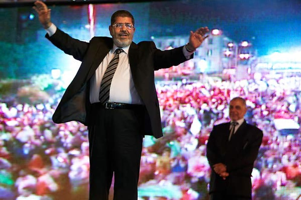 Neuer ägyptischer Präsident Mohammed Mursi: Lässt das Militär ihn gewähren?