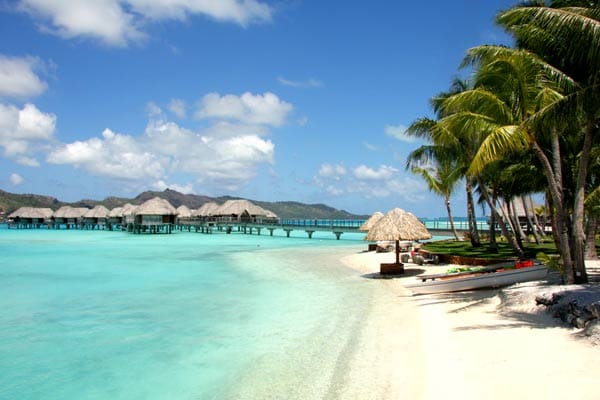 Auf Bora Bora erwarten die Besucher wundervolle Strände.