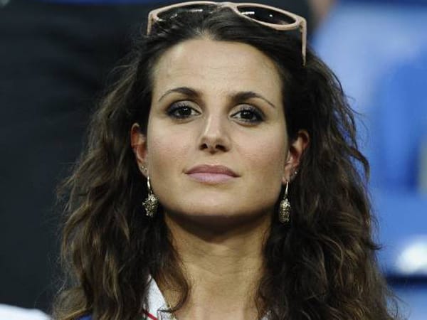 Ein echter Hingucker bei der EM: die Spielerfrauen der Squadra Azzurra. Cristina De Pin (27) ist die Freundin von Riccardo Montolivo. Das italienische Model wurde Playmate im März 2009.