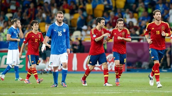 Am Ende siegt Spanien mit 4:0 und krönt sich zum Europameister.