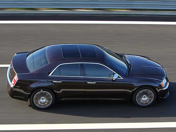 Luxus bietet der große Lancia in Hülle und Fülle.