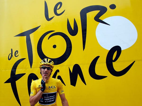 Fabian Cancellara bleibt durch seine couragierte Fahrt auf der 1. Etappe einen weiteren Tag im Gelben Trikot.