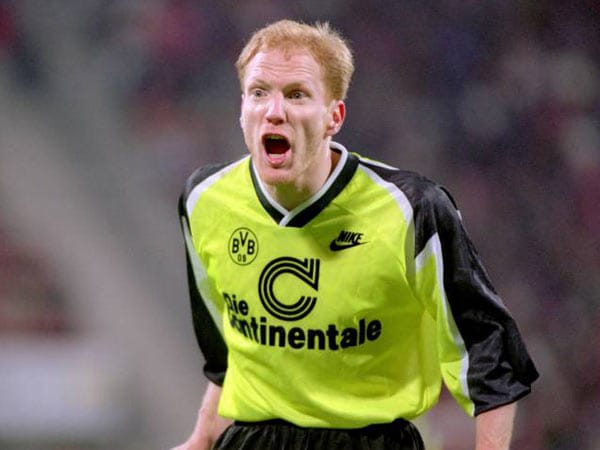 Bei Borussia Dortmund steigt Sammer innerhalb kürzester Zeit zum unumstrittenen Führungsspieler auf. Als Chef auf dem Platz führt er den BVB, zunächst als Regisseur, später als Libero, 1995 und 1996 zur Deutschen Meisterschaft. Sein Temperament und seine offenen Ansprachen bringen ihm den Spitznamen "Motzki" ein.