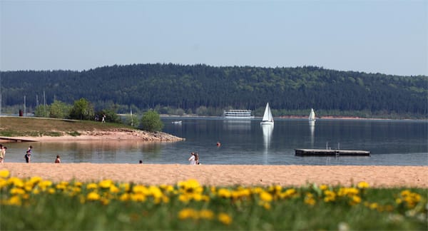 Der Brombachsee im Frankenland zählt zu den schönsten Badeseen Deutschlands.