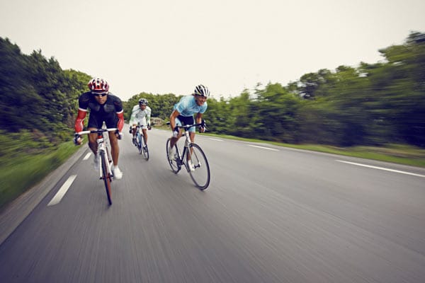 Rennradfahren in der Gruppe: Peloton.