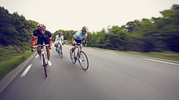 Rennradfahren in der Gruppe: Peloton.