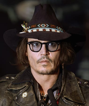 Nach der Trennung von seiner großen Liebe Vanessa Paradis dürfte dies die erste gute Nachricht für Johnny Depp sein. Er scheffelte als Schauspieler 30 Mio. Dollar.